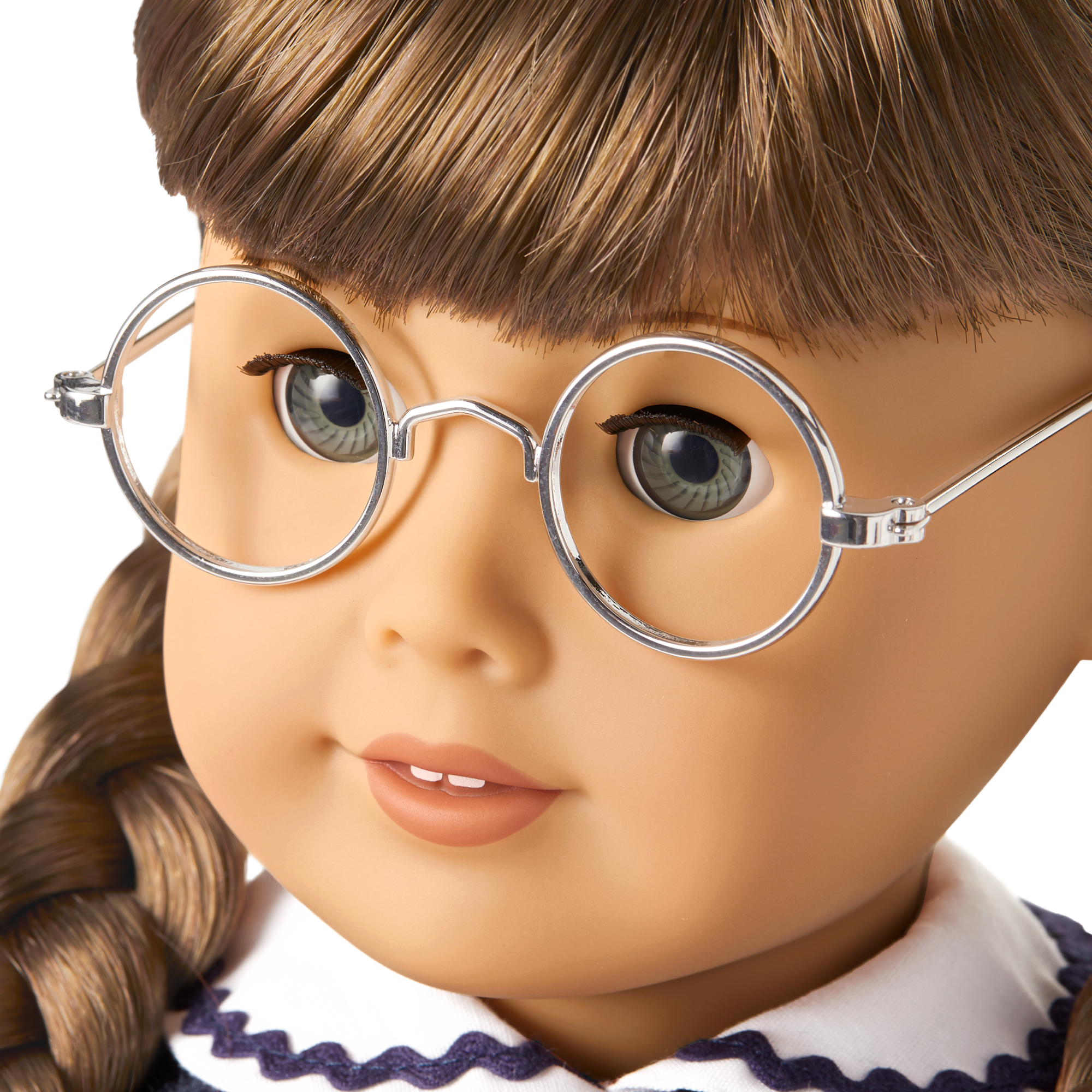 Molly McIntire 18-inch Doll. Book & Accessories (Historical Characters) - Image 6