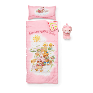 Courtney's Strawberry Shortcake Sleeping Bag Set for 18-inch Dolls (Historical Characters)
